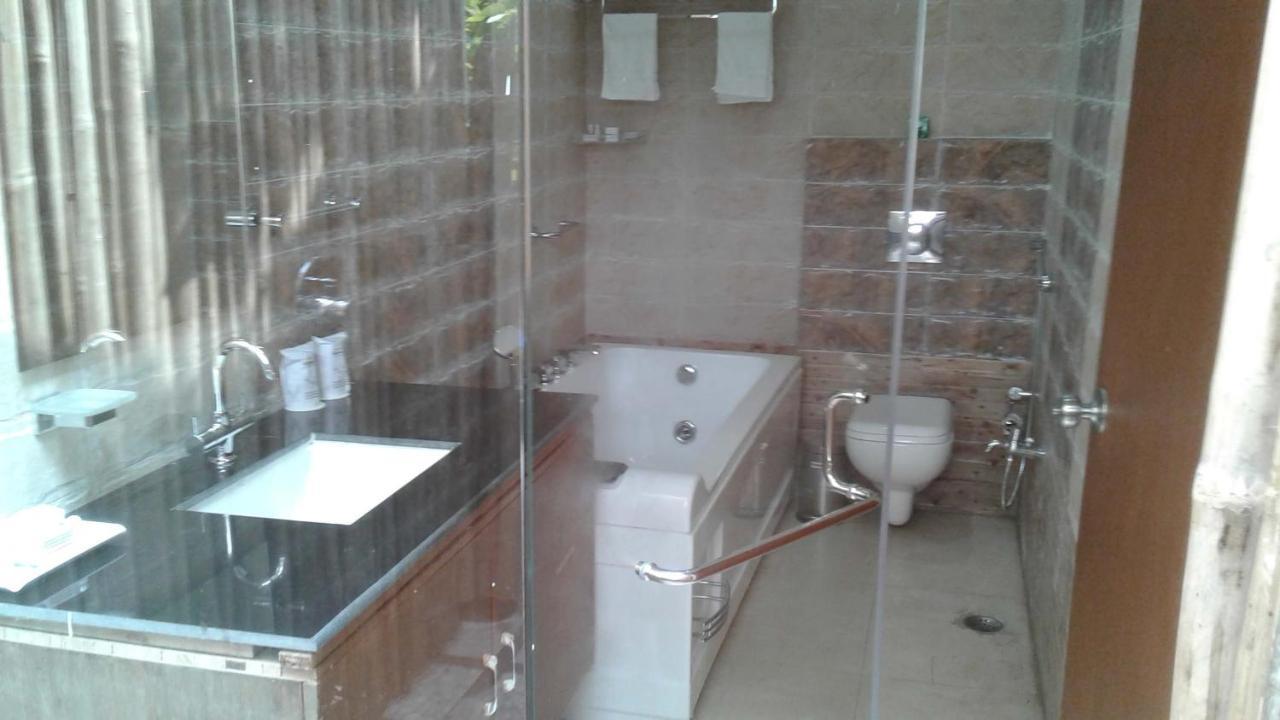 Zizina Otis Resort Guwahati Exterior foto