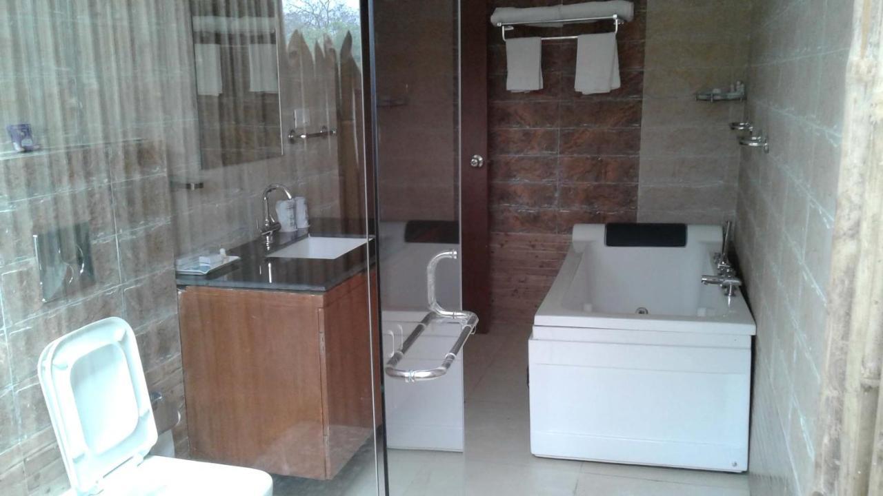 Zizina Otis Resort Guwahati Exterior foto