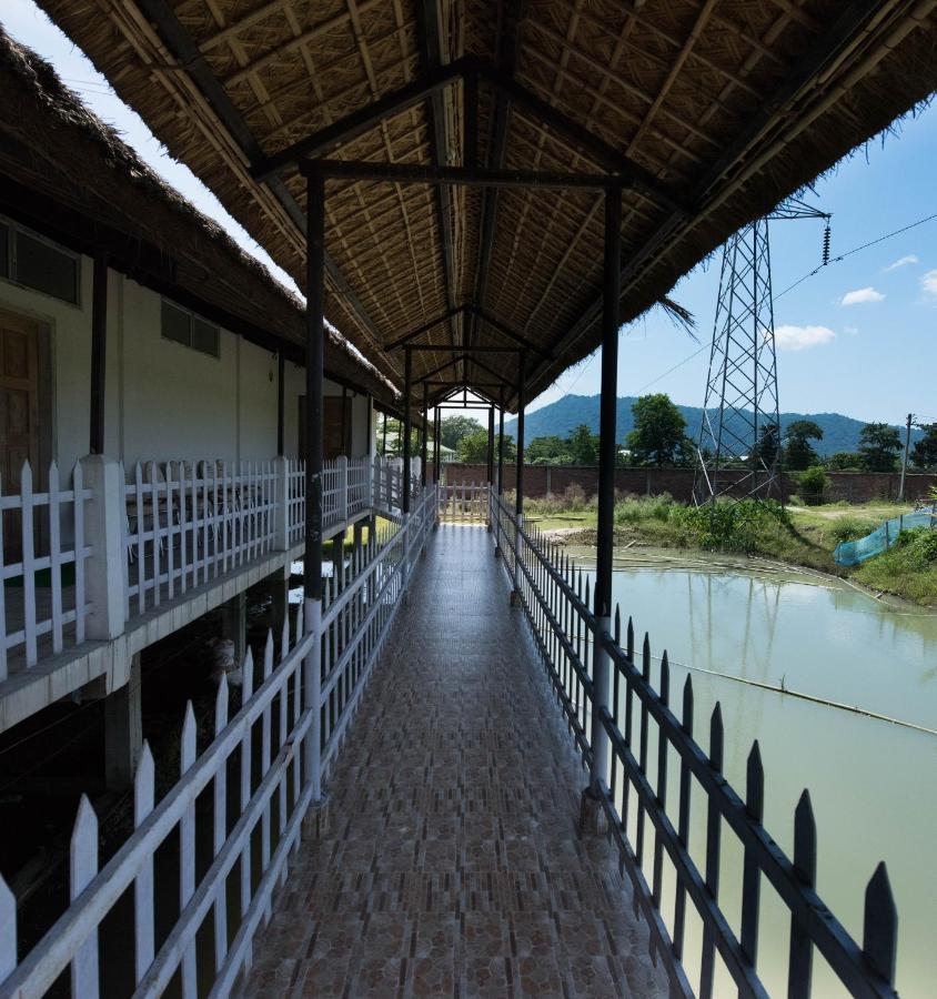 Zizina Otis Resort Guwahati Exterior foto