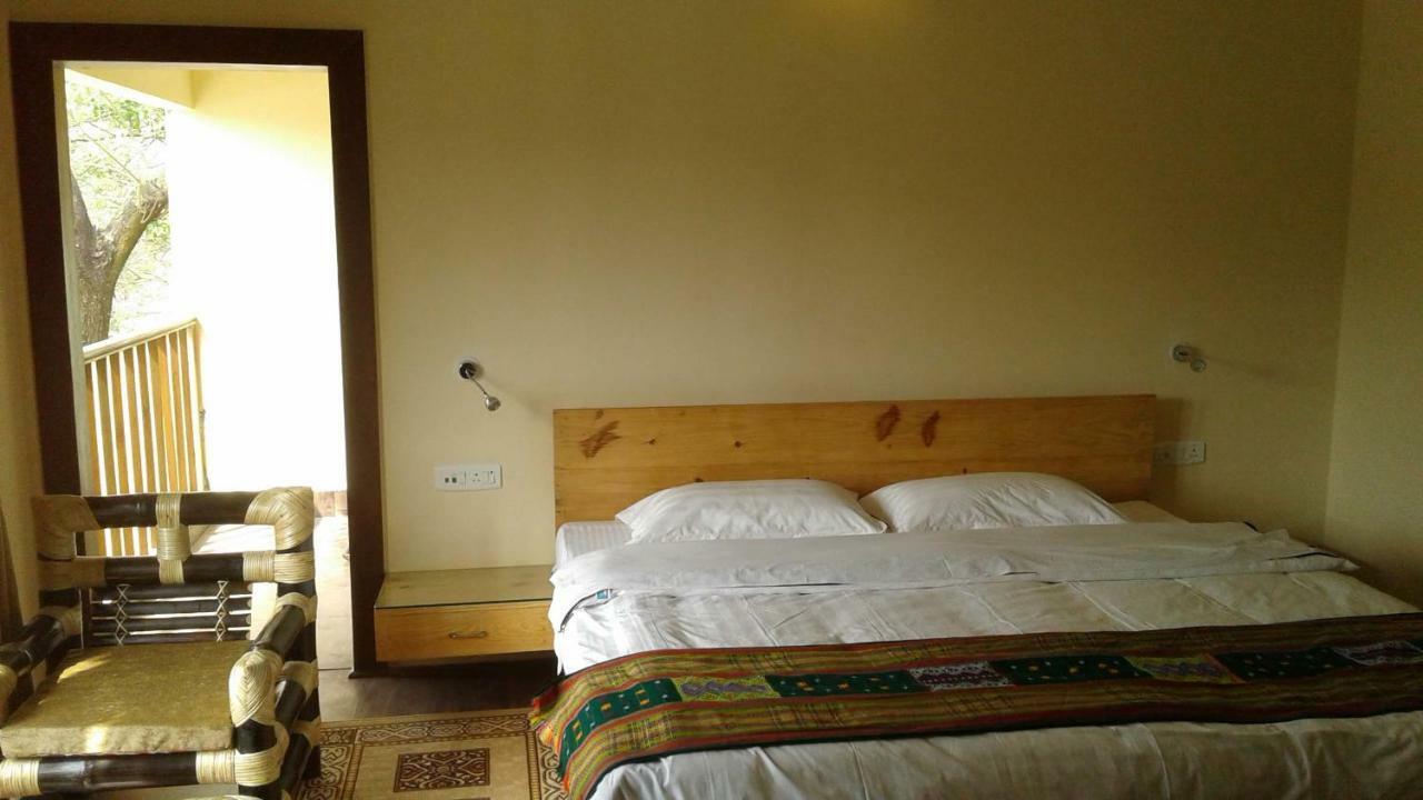 Zizina Otis Resort Guwahati Exterior foto